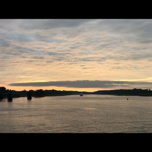 Meet your Posher, Robin